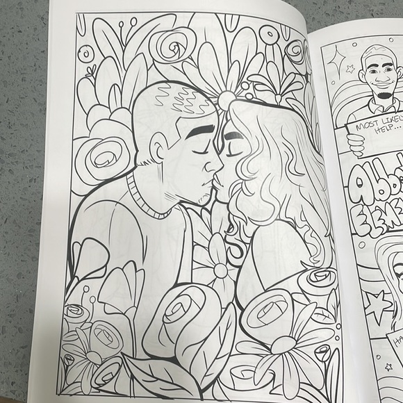 Abbott Elementary 20-page coloring book, 48 crayons and carrying pouch - Picture 7 of 7